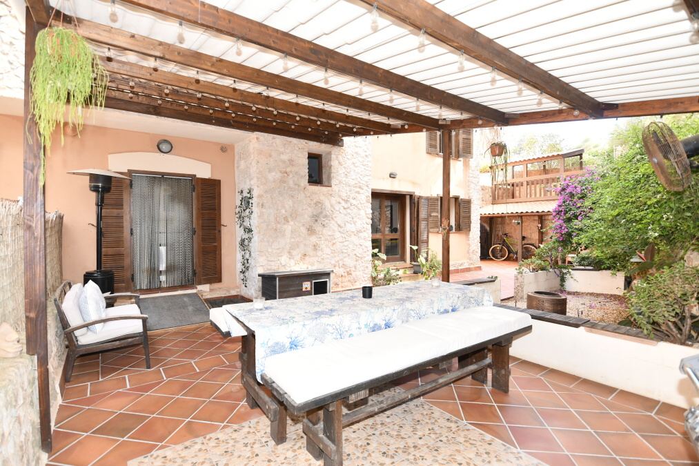  - Acogedora casa de pueblo con agradable patio en Cala Figuera