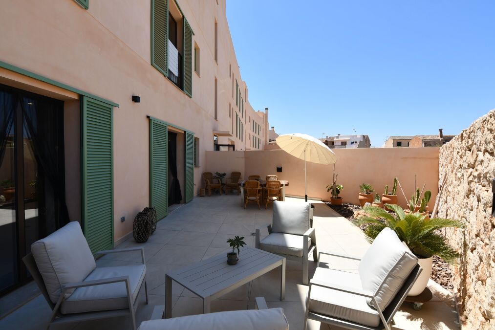  - Modern and sunny newly built apartment with private parking in Santanyi