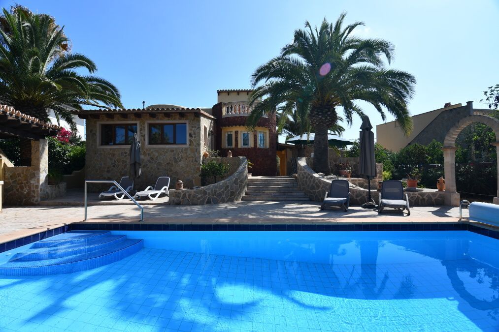  - Sonnige Villa mit großem und schönem Garten mit Pool in Son Mojer, Santanyí